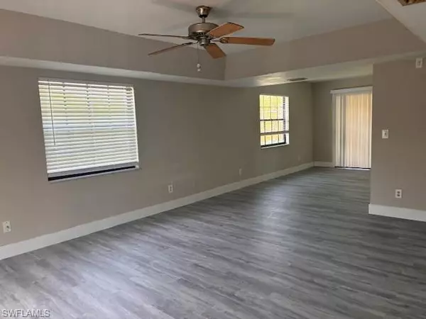 Fort Myers, FL 33967,17350 W Carnegie CIR #301