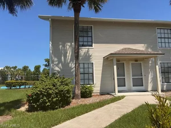 Fort Myers, FL 33967,17350 W Carnegie CIR #301