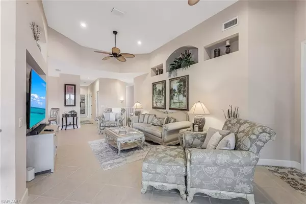 Fort Myers, FL 33908,16580 Crownsbury WAY #202