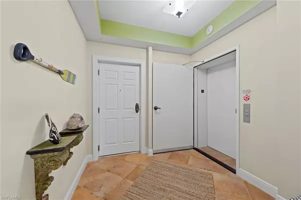 Fort Myers, FL 33916,2743 1st ST #505