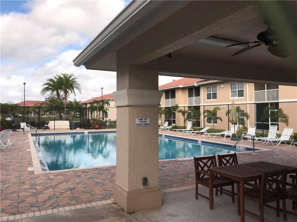8423 Bernwood Cove LOOP #403, Fort Myers, FL 33966