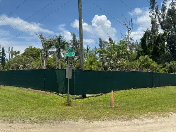 Cape Coral, FL 33991,1807 Wade DR