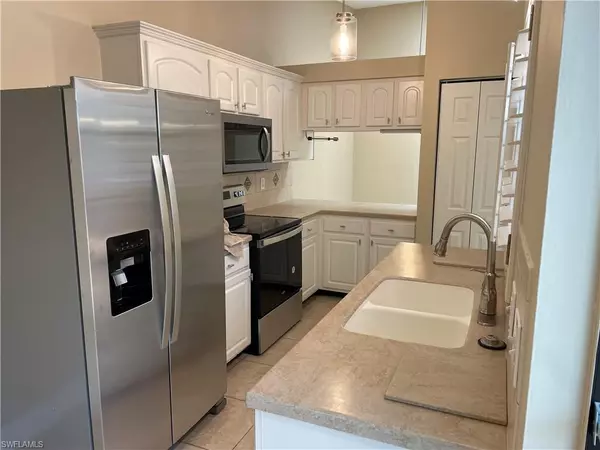 Fort Myers, FL 33907,7165 Almendro TER #3