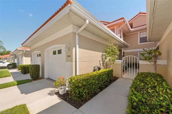 5135 Cobble Creek CT #203, Naples, FL 34110