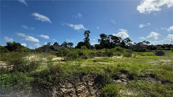 Lehigh Acres, FL 33976,4206 2nd ST SW