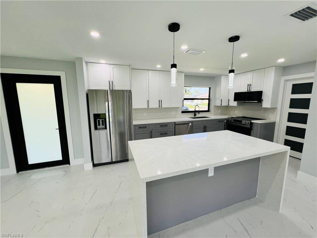 235 SE 44th ST, Cape Coral, FL 33904