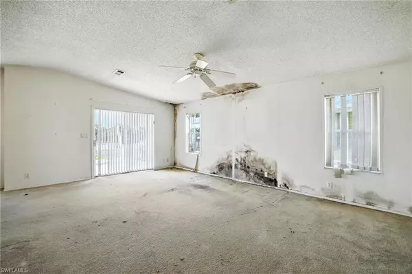 Fort Myers, FL 33905,5270 Manatee Bay LN