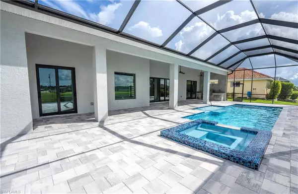 Cape Coral, FL 33909,104 NE 6th ST