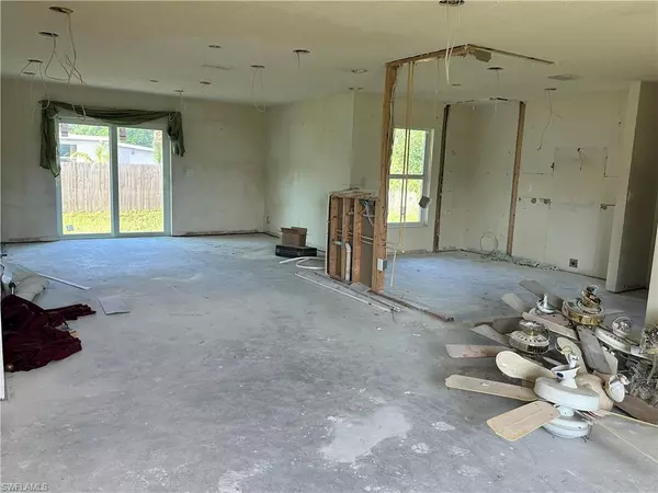 Fort Myers, FL 33907,2254 Crystal DR