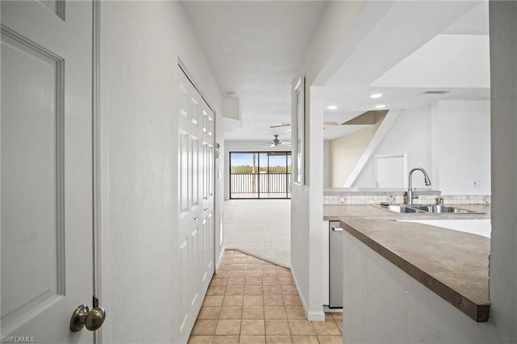 Fort Myers Beach, FL 33931,894 buttonwood DR #215