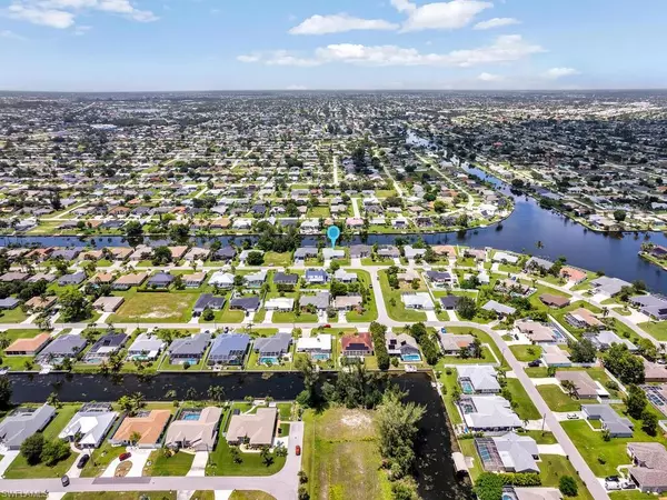 427 SE 21st ST, Cape Coral, FL 33990