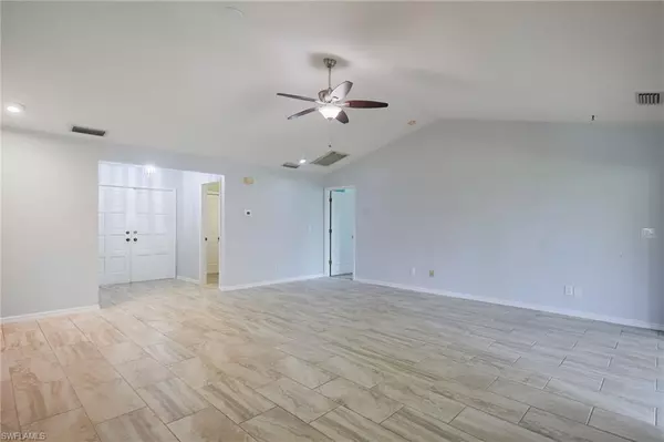 Cape Coral, FL 33990,1942 SE 8th PL