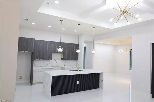 Lehigh Acres, FL 33976,2800 33rd ST SW