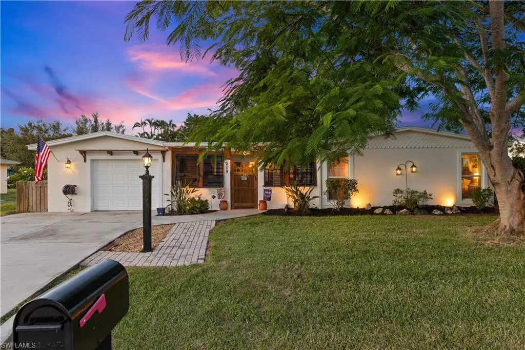 Fort Myers, FL 33919,509 Val Mar DR