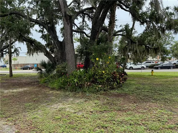 Port Charlotte, FL 33952,21260 Brinson AVE #110