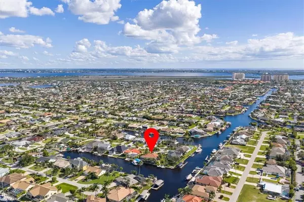Cape Coral, FL 33914,1227 SW 51st ST