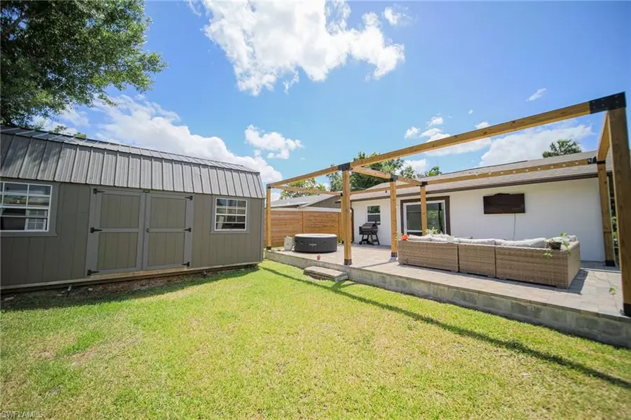 548 Redlin ST, North Fort Myers, FL 33903