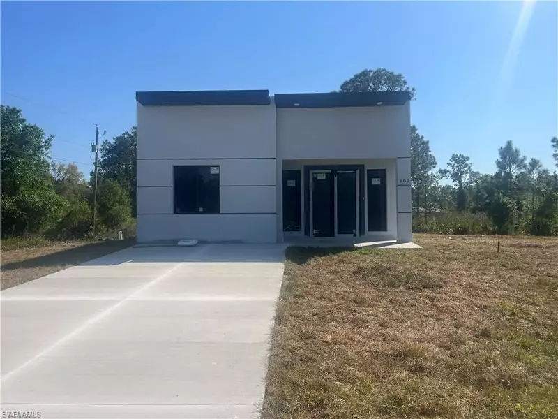 602 E 13th ST, Lehigh Acres, FL 33972