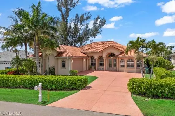 Cape Coral, FL 33990,172 SE 23rd ST