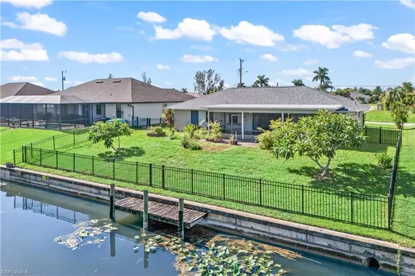 Cape Coral, FL 33990,223 SE 16th ST