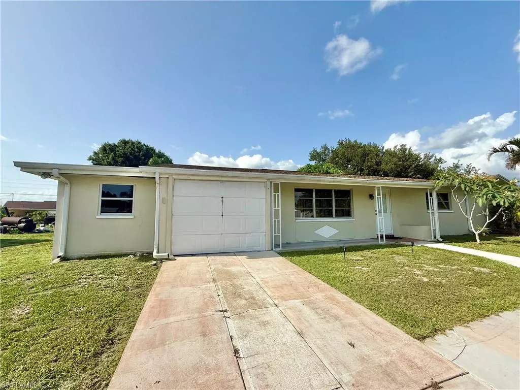 Lehigh Acres, FL 33936,1521 Huntdale ST E