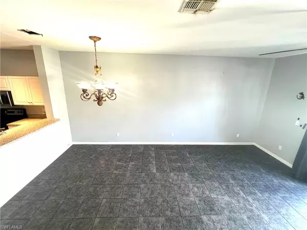 Fort Myers, FL 33916,3610 Pine Oak CIR #106