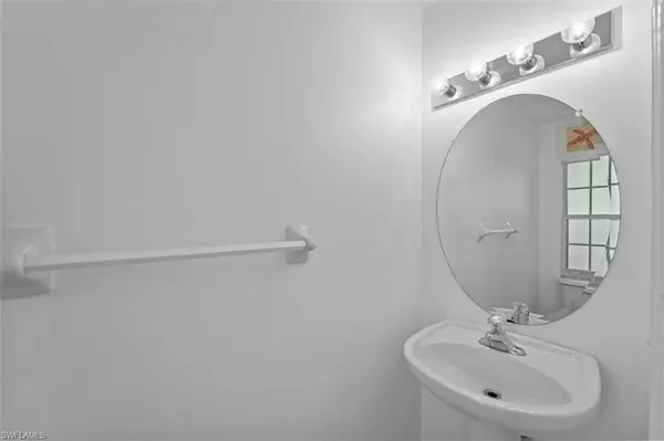 Fort Myers, FL 33916,3637 Pine Oak CIR #105