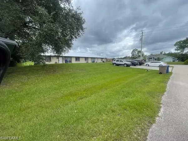 Lehigh Acres, FL 33973,3017/3019 Gilbert AVE S