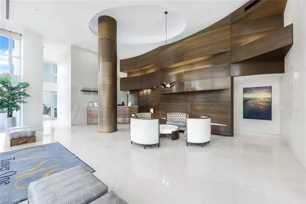 Fort Myers, FL 33916,3000 Oasis Grand BLVD #2307