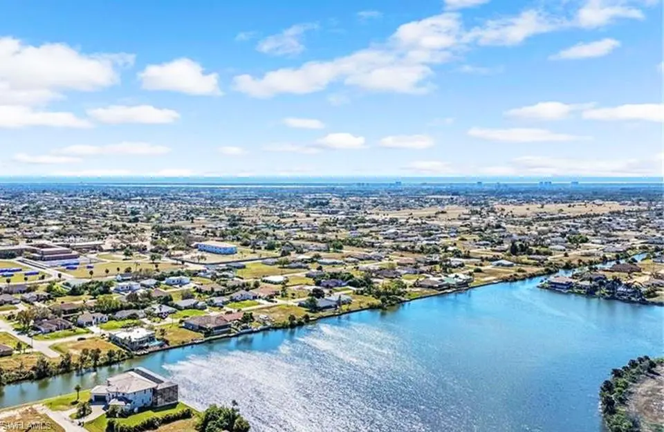 Cape Coral, FL 33909,1024 NE 23rd TER