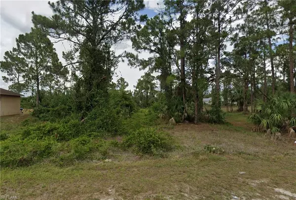 2910 16th ST W, Lehigh Acres, FL 33971