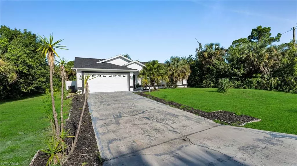 517 Palmetto AVE, Lehigh Acres, FL 33972