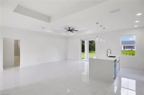 Lehigh Acres, FL 33971,2709 Darlene PL