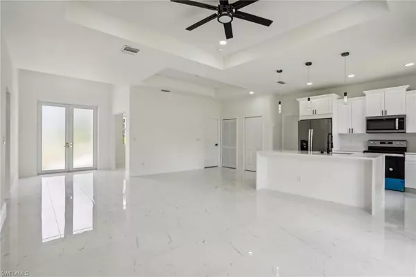 Lehigh Acres, FL 33971,2702 11th ST W