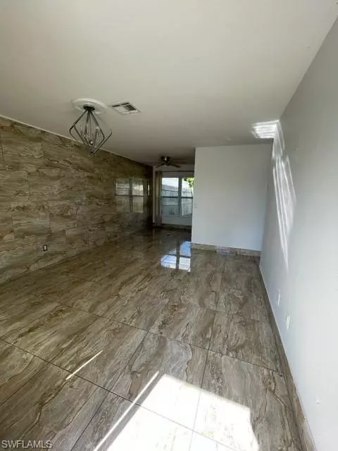 Lehigh Acres, FL 33936,1121 Wesley ST W