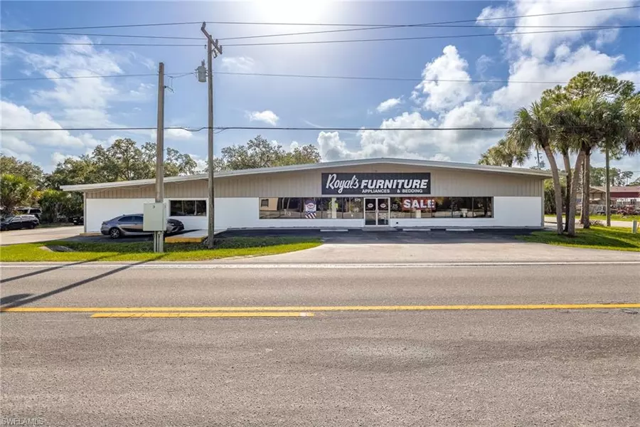 575 S Main ST, Labelle, FL 33935