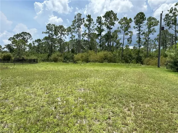 Punta Gorda, FL 33955,25573 Prada DR