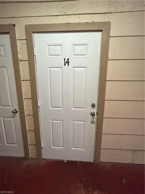 211 Park Ave #14, Labelle, FL 33935