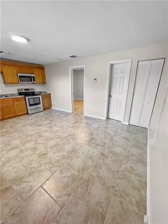 Bokeelia, FL 33922,15206 Stringfellow RD #3