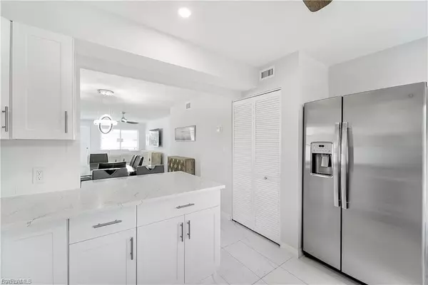 Naples, FL 34102,1100 8th AVE S #306C