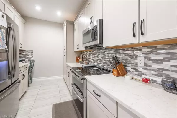 Naples, FL 34119,7324 Rockefeller DR