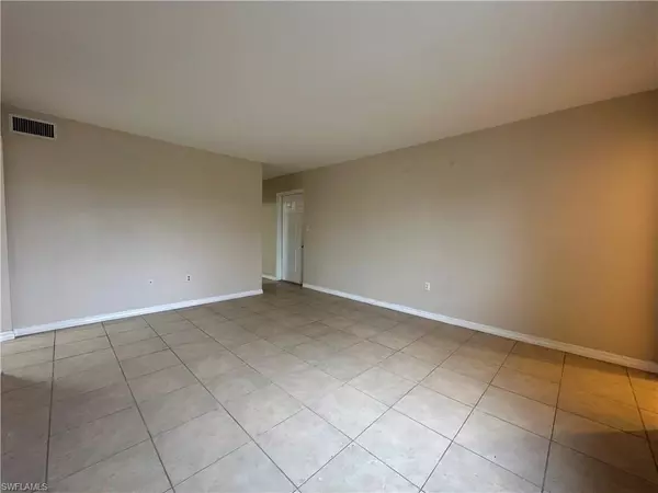 Fort Myers, FL 33901,2828 Jackson ST #C5
