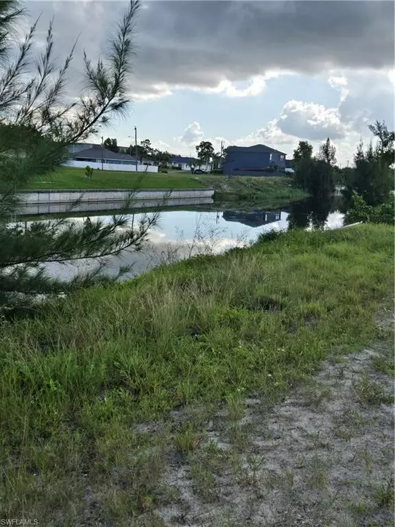 Cape Coral, FL 33914,915 SW 28TH TER