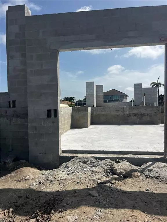 Marco Island, FL 34145,131 Templewood CT