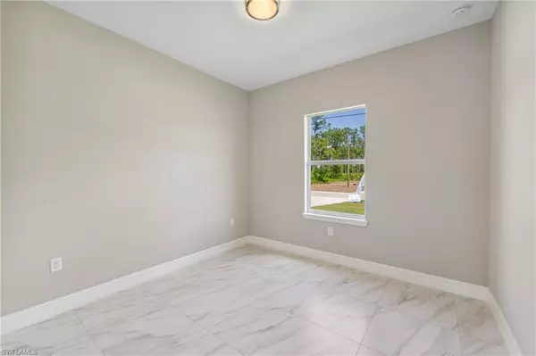 Lehigh Acres, FL 33974,1021 Milwaukee BLVD