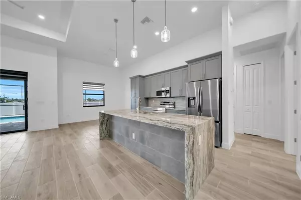 Cape Coral, FL 33993,4107 NW 37th ST