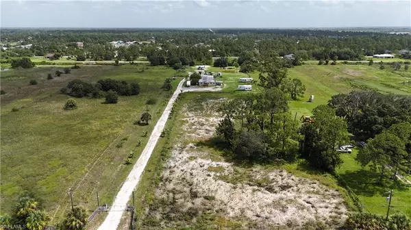 Fort Myers, FL 33913,23435 Carolyn LN