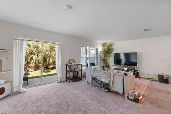 North Fort Myers, FL 33917,15121 Piping Plover CT #104