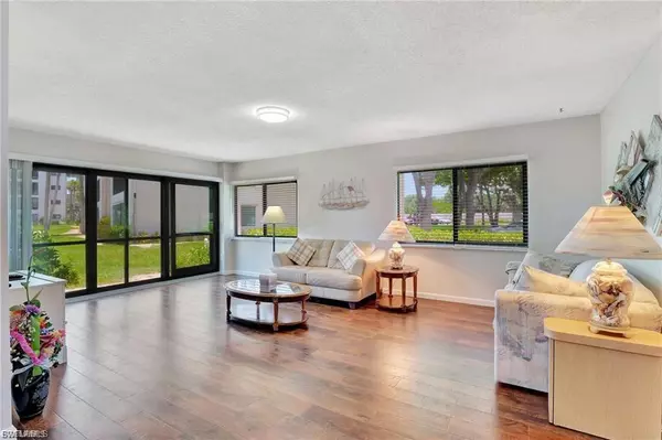 Fort Myers, FL 33907,7406 Lake Breeze DR #119