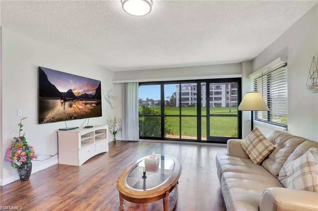 Fort Myers, FL 33907,7406 Lake Breeze DR #119